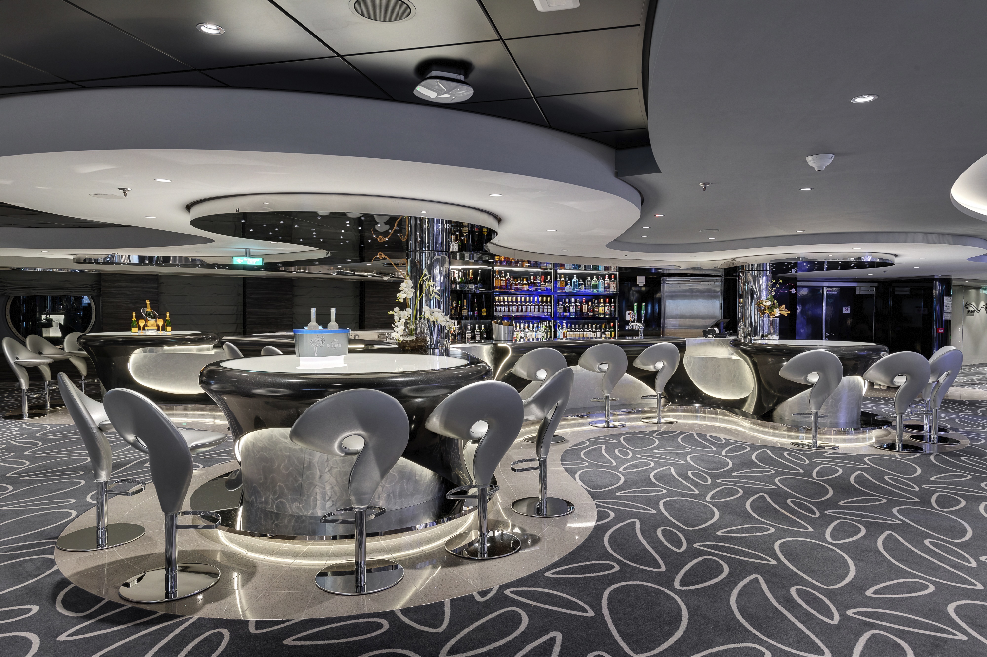 Bars & lounges